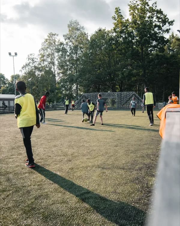 Öster i Samhället Mellan